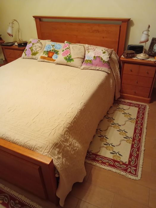Vendo Quarto completo mobilia muito boa como nova