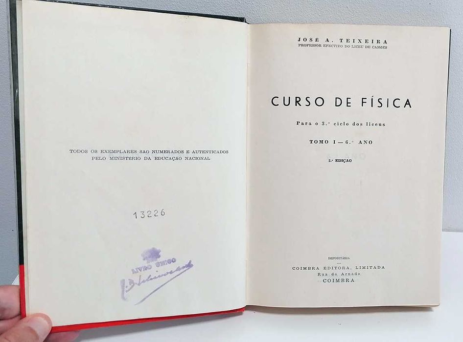 Physics Course - Volume I - 6th Year (2nd Edition)64398466264834121