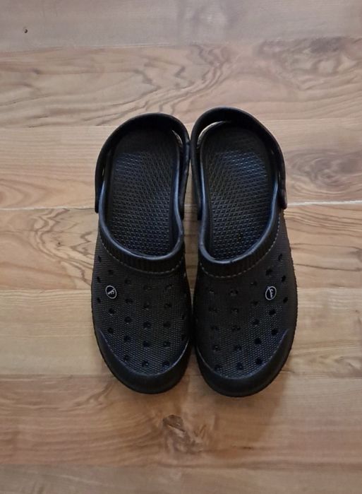 Nowe klapki męskie ażurkowe czarne Sobota 45