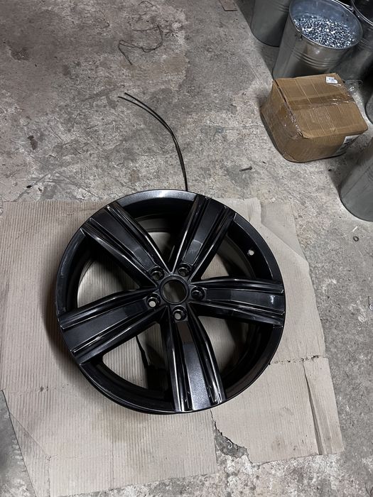 Продам оригинальні диски Volkswagen R19 5.112 (audi,skoda,porsche)