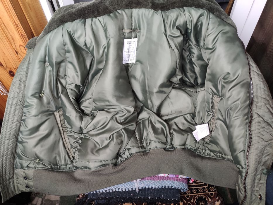 Зимова куртка бомбер Mil-Tec Flight Jacket N2B - olive з капюшоном, розмір М