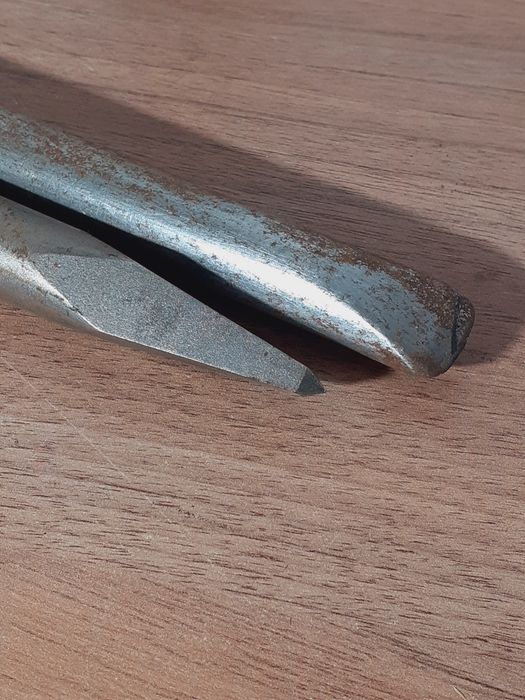 Dłuta i przecinaki do betonu zestaw