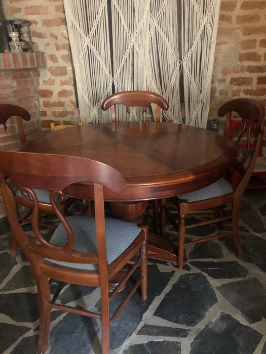 Conjunto madeira cerejeira louceiro, móvel TV, mesa e quatro cadeiras