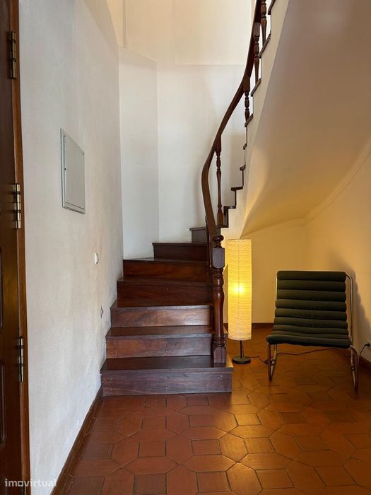 Excelente apartamento T3 duplex, renovado e completamente mobilado