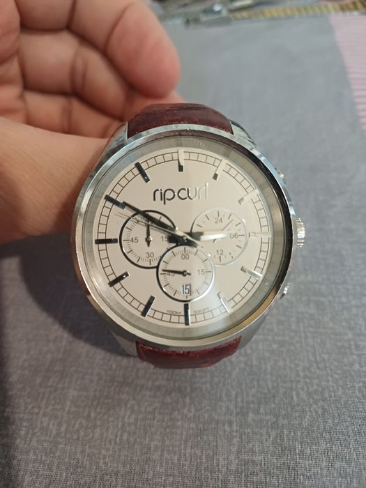 Продам оригинальные часы RIP CURL BAILEY A2741G