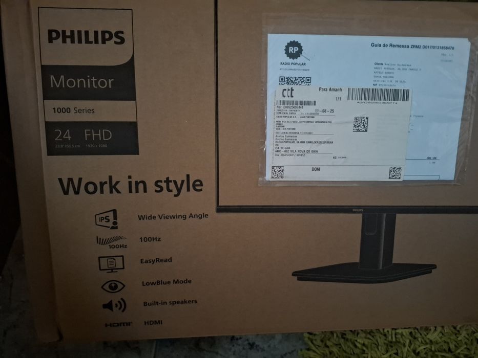 Monitor philips FHD com colunas incorporadas