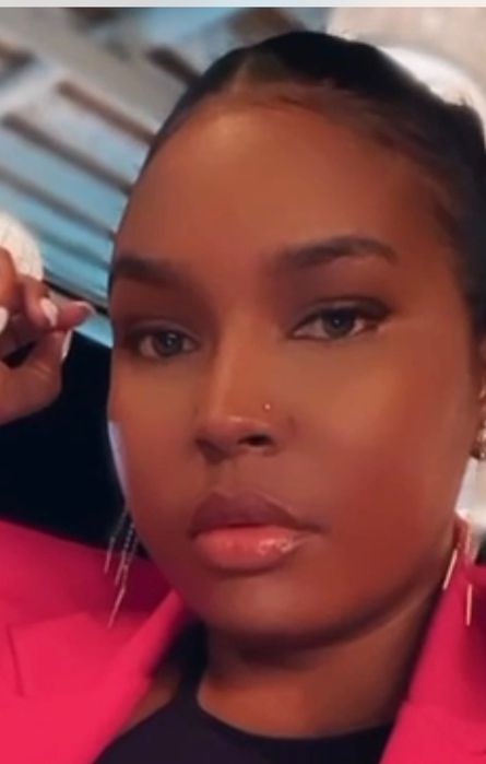 Faço piercings em todo o corpo