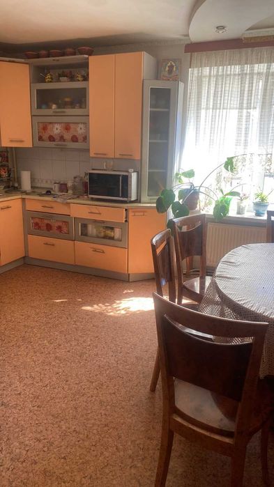 Здається кімната в 2-х кімнатній квартирі, р-н Вишенька вул Стельмаха. Гарний стан житла, вигідна ціна, проживання з власницею, парень чи дівчина