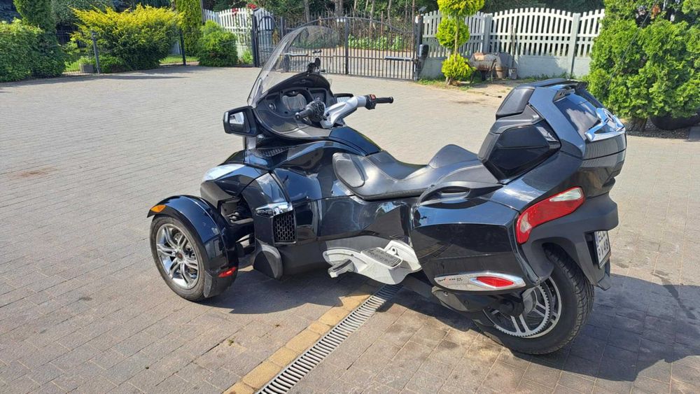 Can-am spayder RT -2011 r