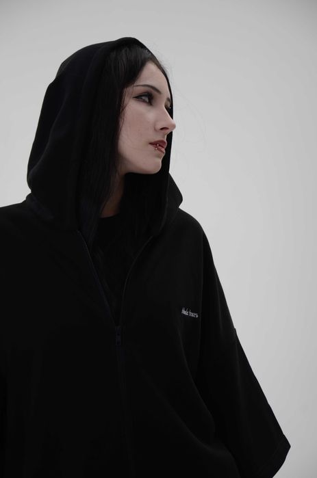 rozpinana bluza z kapturem