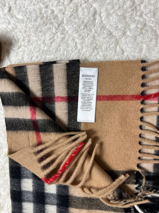 Szalik Burberry z 100% Kaszmiru