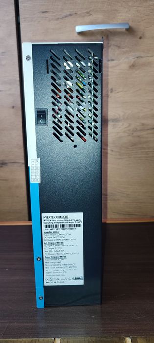 Гібридний інвертор EASUN POWER 3.2 кВт 24В