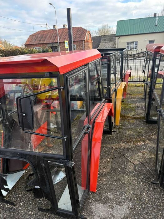 Kabina ciągnika C360 C360 błotniki maska