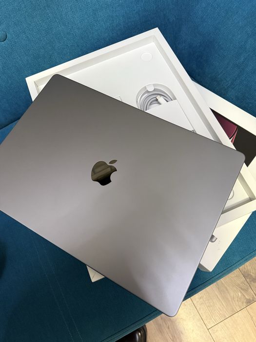 Used Apple MacBook Pro 16 M2 Max 32/1TB Space Gray