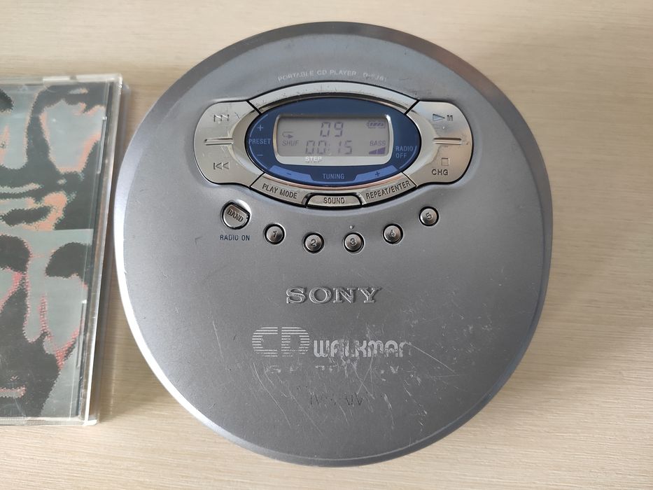 CD плеер Sony Walkman D-FJ61