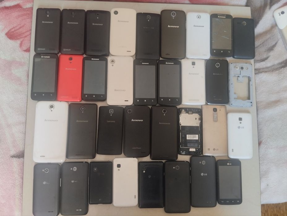 Лот телефонів 35шт.