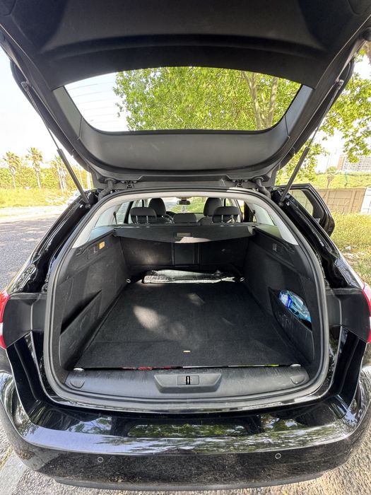 Peugeot 308 SW - Dezembro 2019 - 238.000 km