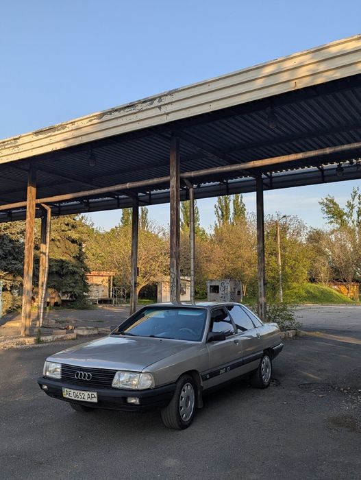 Ауди 100 с3 2,3.