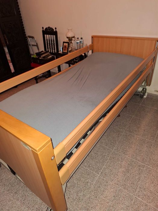 Cama Hospitalar Articulada