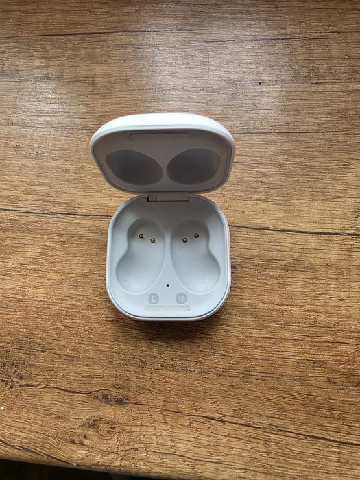 Stacja ładująca Samsung buds 2  akg