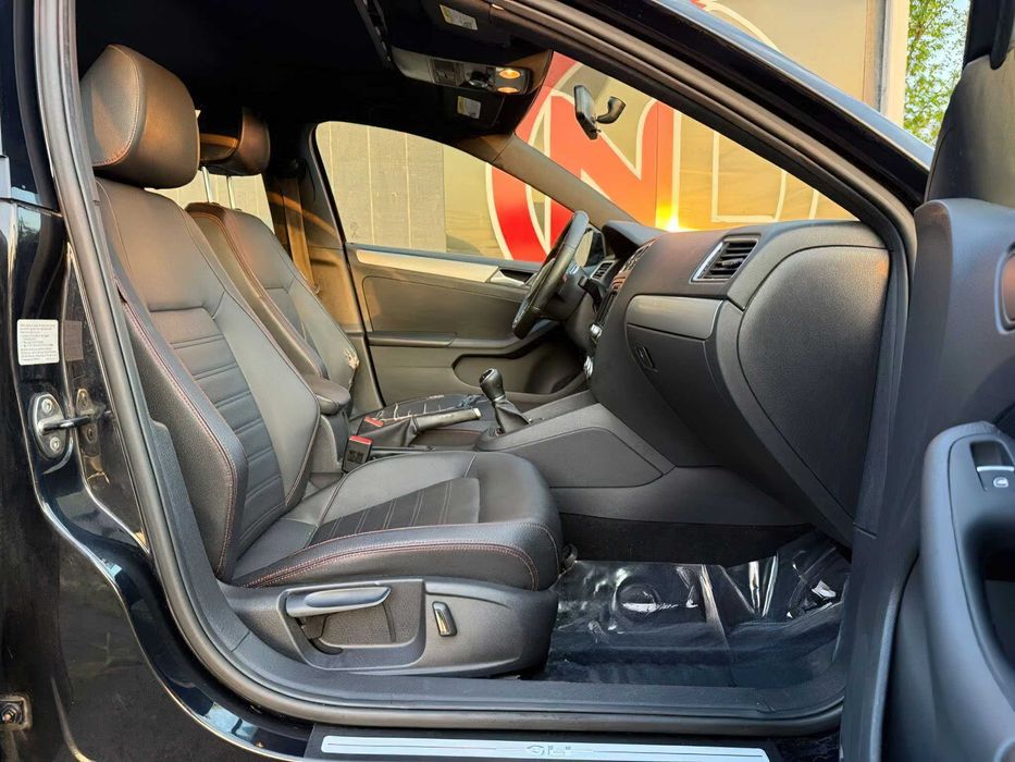 Volkswagen Jetta GLI Autobahn      2014