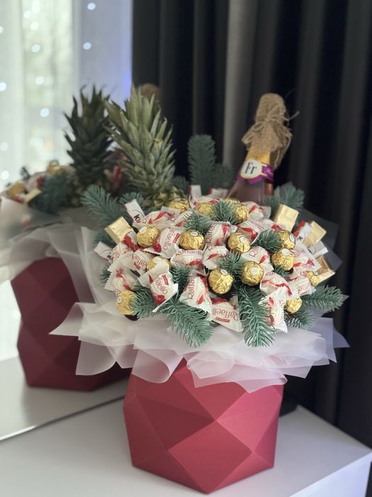 Букети з рафаелло, букет з цукерок, для мами, дівчини, солодкий букет