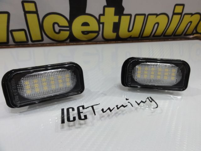 Suporte de lâmpada de matricula com led branco para Mercedes Classe C W203, CLK A209, W209, SL R230, Chrysler Crossfire coupe &amp; Cabrio 03-07