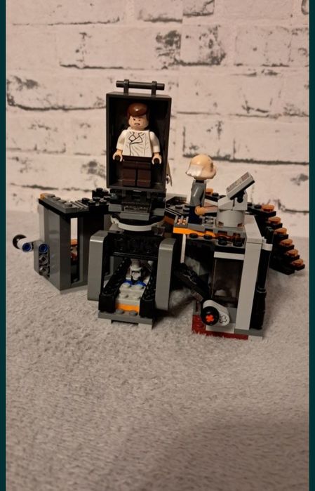 Klocki LEGO Star Wars Carbon-Freezing Chamber 75137