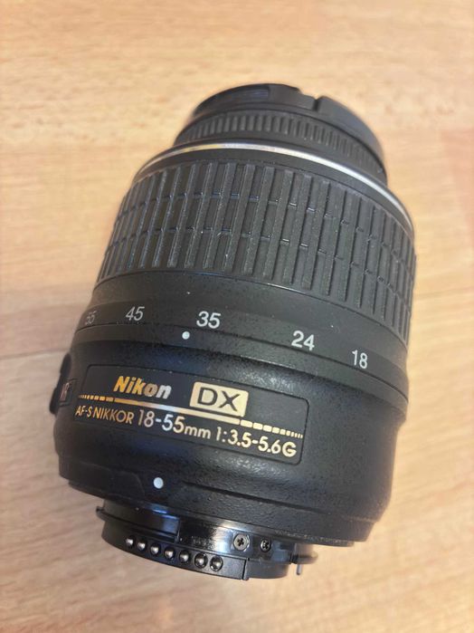 Об'єктив Nikon DX AF-S Nikkor 18-55mm 1:3.5-5.6G VR