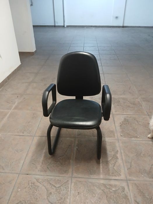 Vendo 3 cadeiras em bom estado