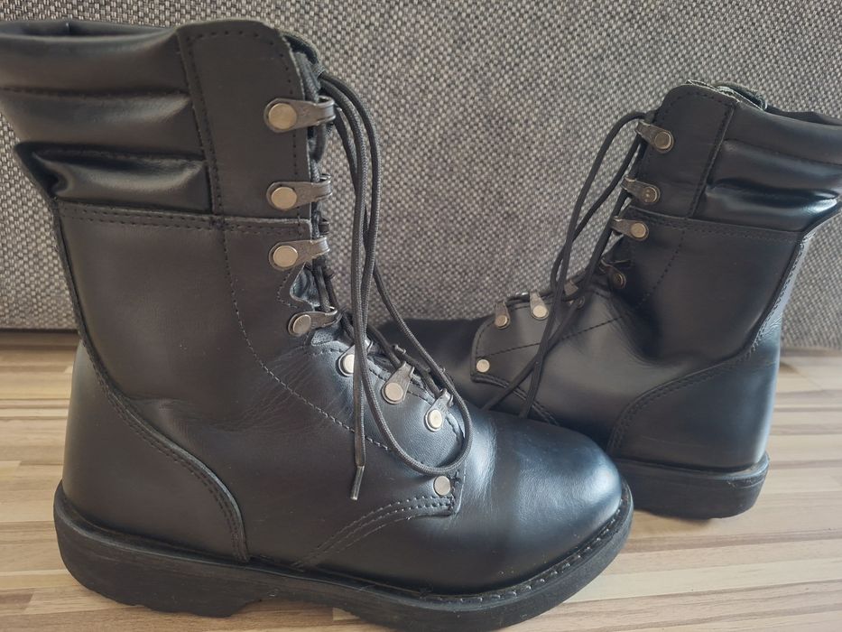 Buty do klasy mundurowej