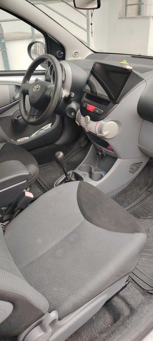 Toyota Aygo impecável