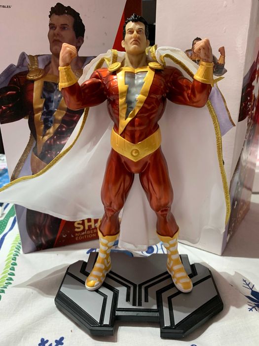 Estátuas - Dc Collectibles