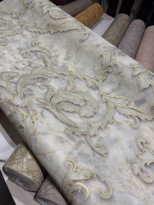 Розпродаж високоякісних метрових шпалер