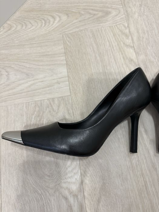 Шкіряні туфлі від  Mango 39