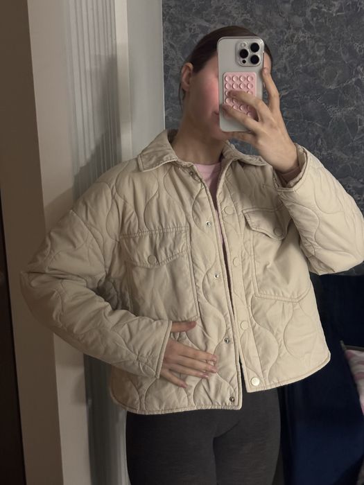 Стеганная куртка Amisu бежевая