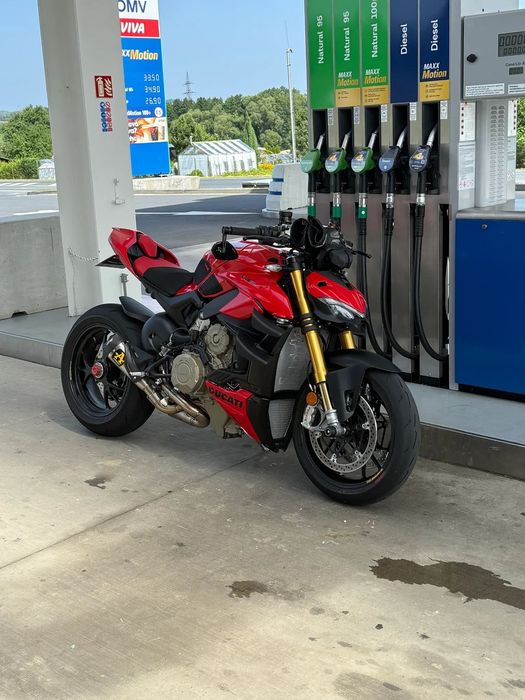 Ducati Streetfighter V4  Cesja Leasingu DUCATI STREETFIGHTER V4S 2024r 8500km Układ ARROW