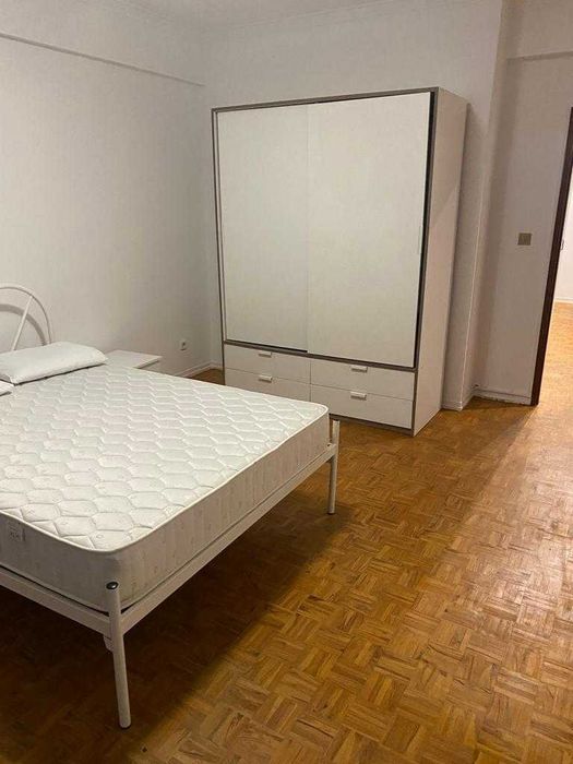 Quarto para arrendar