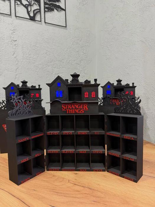 Поличка для фігурок з Stranger Things "Дивні Дива"