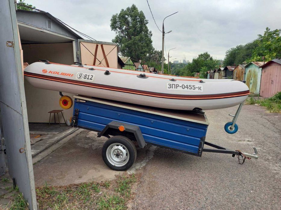 продам надувную лодку килевую