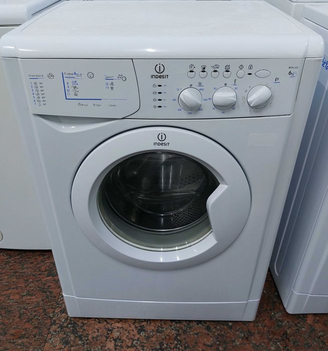 Пральна/ стиральная машина Indesit iwsd51051 Гипермаркет б/у техники