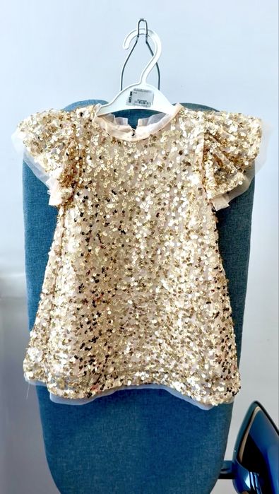 Сукня на дівчинку нарядна