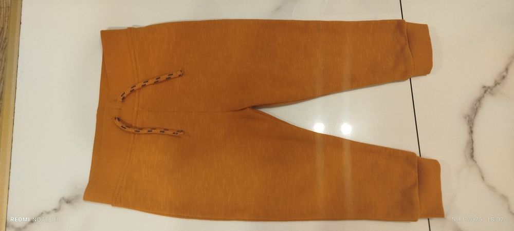 Spodnie dresowe Primark 92 musztardowy stan jak nowe