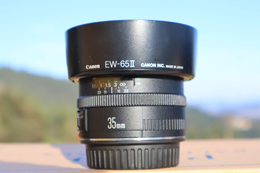 Canon EF 35 mm F/2