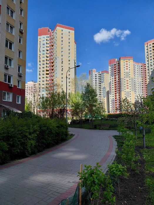 Продаж однокімн квартири вул. Самійла Кішки 5 /Голосіївський р-н / метро Іподром 7хв / ВДНГ / Ліко Град