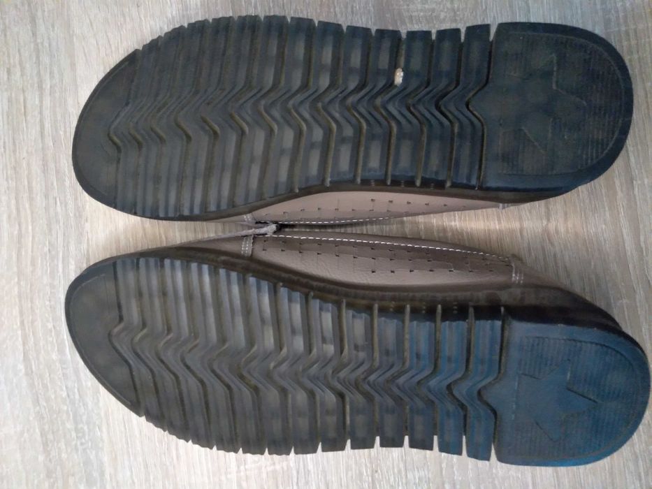 Мокасини/туфлі жіночі з перфорацією 37 розмір