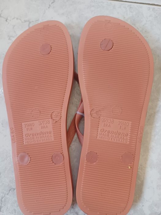 Vendo havaianas e ipanema