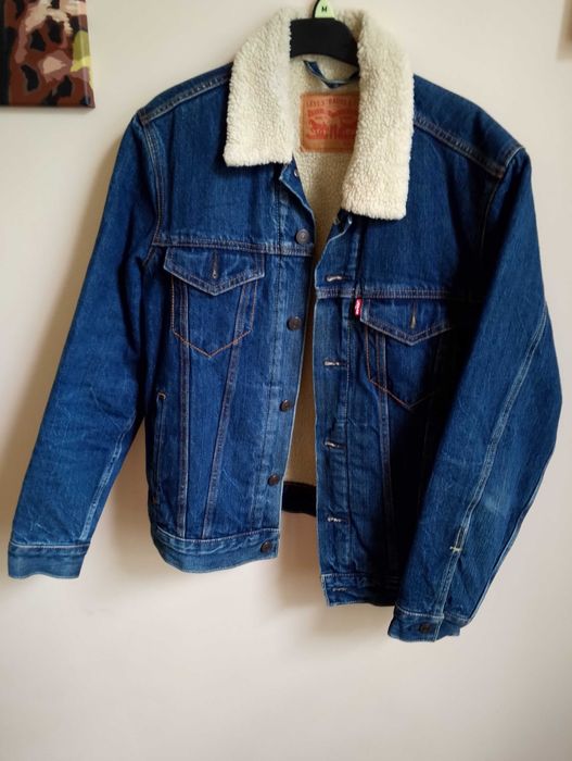 теплая мужская джинсовая куртка levis sherpa в размер small