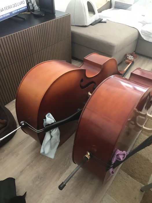 Contrabaixo 3/4 de madeira