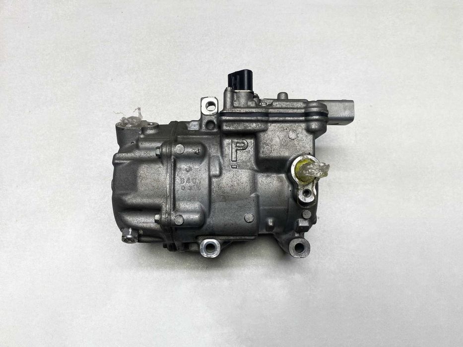 Компресор кондиціонера ( 1.8 Hybrid ) - Toyota Auris E15. E18 / Toyota Prius